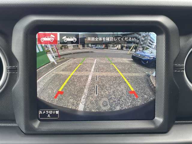 クライスラー・ジープ ジープ ラングラー アンリミテッド サハラ 神奈川県 2024(令6)年 0.3万km サージグリーン ワンオーナー/純正Uconnectナビ/　（BT・USB・AUX・Apple Car Play・Android Auto）/フルセグTV/サブウーハー付アルパインスピーカー/黒革シート/アダプティブクルーズコントロール/前面衝突警報/前方/後方カメラ/フロントシートヒーター/ステアリングヒーター/前後ドライブレコーダー/LEDヘッドライト/LEDフォグライト/ETC2.0/純正ゴムマット/スマートキー×2/保証書/取扱説明書