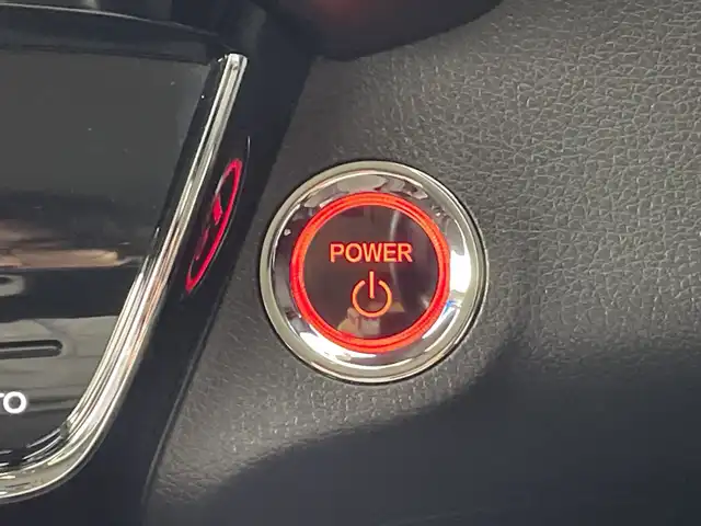 ホンダ ヴェゼル ハイブリッド X ホンダセンシング 愛知県 2018(平30)年 6.2万km プラチナホワイトパール 禁煙車/純正9インチナビ/（CD/DVD/フルセグTV/Bluetooth/HDMI）/バックカメラ/ホンダセンシング/・衝突軽減ブレーキ/・レーンキープアシスト/・追従式クルーズコントロール/バックカメラ/ドライブレコーダー/パドルシフト/純正16インチアルミホイール/スマートキー/スペアキー有/純正フロアマット/LEDヘッドライト/フロントフォグライト/横滑り防止装置