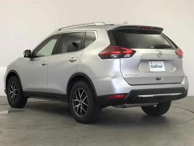 日産 エクストレイル 20X 愛知県 2017(平29)年 5万km ブリリアントシルバー 4WD/寒冷地仕様/パノラミックガラスル/メーカーオプション7インチナビ/　　・CD/DVD/Bluetooth/プロパイロット/インテリジェントエマージェンシーブレーキ/インテリジェントDA/インテリジェントLI/BSW/デジタルインナーミラー/アラウンドビューモニター/ビルトインETC/ステアリングリモコン/シートヒーター（全席）/パワーバックドア/ルーフレール/純正LEDヘッドライト/フォグランプ