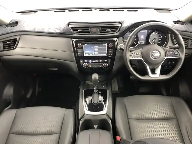 日産 エクストレイル 20X 愛知県 2017(平29)年 5万km ブリリアントシルバー 4WD/寒冷地仕様/パノラミックガラスル/メーカーオプション7インチナビ/　　・CD/DVD/Bluetooth/プロパイロット/インテリジェントエマージェンシーブレーキ/インテリジェントDA/インテリジェントLI/BSW/デジタルインナーミラー/アラウンドビューモニター/ビルトインETC/ステアリングリモコン/シートヒーター（全席）/パワーバックドア/ルーフレール/純正LEDヘッドライト/フォグランプ