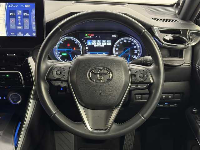 トヨタ ハリアー ハイブリッド Z 三重県 2020(令2)年 4.2万km プレシャスブラックパール ハイブリッド/FF/MTモード付フロアCVT/純正 12.3インチナビ/（AM/FM/TV/Bluetooth/USB/iPod/CarPlay/AndroidAuto/Miracast）/バックガイドモニター/JBLプレミアムサウンドシステム（9スピーカー＆アンプ）/ドライブレコーダー 前後（デジタルミラー内蔵＋後付け）/ETC2.0/Toyota Safety Sense/●プリクラッシュセーフティ/●レーントレーシングアシスト/●レーダークルコン/●アダプティブハイビームシステム/●ロードサインアシスト/・先行車発進告知機能/・ブラインドスポットモニター/・パーキングサポートブレーキ（前後静止物、後方接近車両）/など/装備/・デジタルインナーミラー（前後録画機能付）/・カラーヘッドアップディスプレイ/・ハンズフリーパワーバックドア/・ハーフレザーシート/・パワーシート（D8way（2wayランバーサポート付）/N4way）/・電動チルト・テレスコピックステアリング/・左右独立オートエアコン/・オートワイパー/・電子パーキングブレーキ＆ブレーキホールド/・プッシュスタート/・純正18inAW/・保/取/ナビ取/・スマートキーx2/など