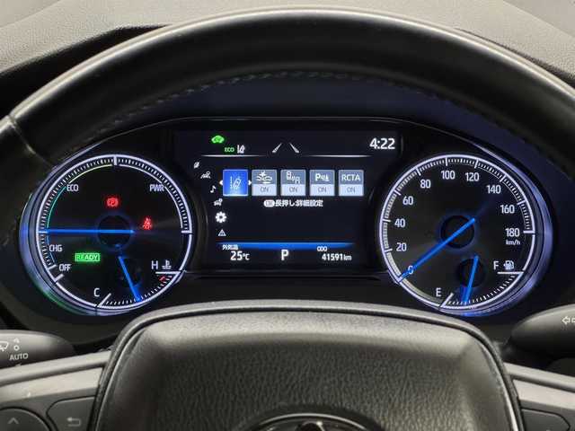 トヨタ ハリアー ハイブリッド Z 三重県 2020(令2)年 4.2万km プレシャスブラックパール ハイブリッド/FF/MTモード付フロアCVT/純正 12.3インチナビ/（AM/FM/TV/Bluetooth/USB/iPod/CarPlay/AndroidAuto/Miracast）/バックガイドモニター/JBLプレミアムサウンドシステム（9スピーカー＆アンプ）/ドライブレコーダー 前後（デジタルミラー内蔵＋後付け）/ETC2.0/Toyota Safety Sense/●プリクラッシュセーフティ/●レーントレーシングアシスト/●レーダークルコン/●アダプティブハイビームシステム/●ロードサインアシスト/・先行車発進告知機能/・ブラインドスポットモニター/・パーキングサポートブレーキ（前後静止物、後方接近車両）/など/装備/・デジタルインナーミラー（前後録画機能付）/・カラーヘッドアップディスプレイ/・ハンズフリーパワーバックドア/・ハーフレザーシート/・パワーシート（D8way（2wayランバーサポート付）/N4way）/・電動チルト・テレスコピックステアリング/・左右独立オートエアコン/・オートワイパー/・電子パーキングブレーキ＆ブレーキホールド/・プッシュスタート/・純正18inAW/・保/取/ナビ取/・スマートキーx2/など