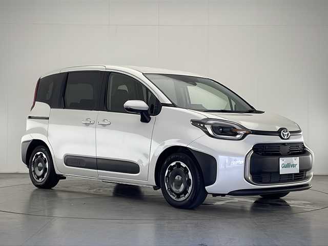 トヨタ シエンタ ハイブリッド Z 宮崎県 2022(令4)年 1万km ホワイトパールクリスタルシャイン 禁煙車/7人乗り/トヨタセーフティセンス/純正8型ディスプレイオーディオナビTV/（T-CONNECT/Bluetooth/USB/FMAM/フルセグTV)/純正バックカメラ/純正ビルトインETC/純正LEDオートライト/純正フロアマット/両側電動スライドドア/アダプティブクルーズコントロール/レーンディパーチャーアラート/クリアランスソナー/ブラインドスポットモニター/オートエアコン/本革巻ハンドル/ウインカードアミラー/スマートキー/プッシュエンジンスタート/スペアキー/新車時保証書/取扱い説明書