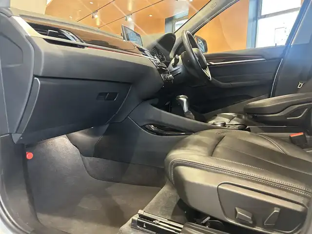 ＢＭＷ Ｘ１ xDrive 18d xライン 道央・札幌 2019(令1)年 3.6万km ミネラルホワイト アドバンスドアクティブセーフティーパッケージ/　・ACC/　・ヘッドアップディスプレイ/ハイラインパッケージ/　・ダコタレザーシート/　・電動フロントシート/　・シートヒーター/純正HDDナビ/USB/Bluetooth/バックカメラ/PDC/パーキングアシスト/LEDヘッドライト/パワーテールゲート/社外ドラレコ