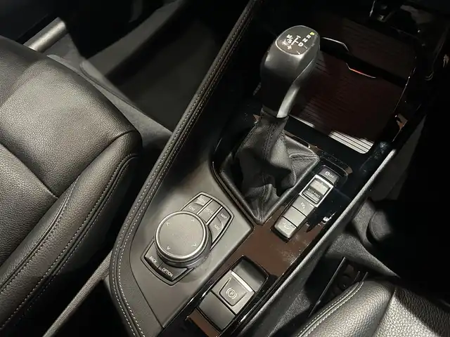 ＢＭＷ Ｘ１ xDrive 18d xライン 道央・札幌 2019(令1)年 3.6万km ミネラルホワイト アドバンスドアクティブセーフティーパッケージ/　・ACC/　・ヘッドアップディスプレイ/ハイラインパッケージ/　・ダコタレザーシート/　・電動フロントシート/　・シートヒーター/純正HDDナビ/USB/Bluetooth/バックカメラ/PDC/パーキングアシスト/LEDヘッドライト/パワーテールゲート/社外ドラレコ