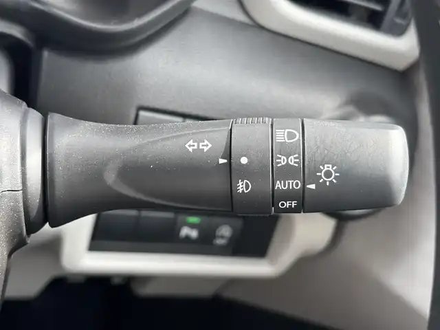 スズキ スイフト HYBRID MZ 滋賀県 2023(令5)年 1.2万km フォギーブルーパールメタリック 純正９型ディスプレイ/・Bluetooth/apple Car　Play/革巻きステアリング/ステアリングリモコン/パドルシフト/アダプティブクルコン/前席シートヒーター/LEDオートライト/フォグライト/スマートキー/スズキセーフティサポート/・デュアルセンサーブレーキサポート/・誤発進抑制機能/・ブラインドスポットモニター/・アダプティブハイビームシステム/・標識認識機能/・車線維持支援機能