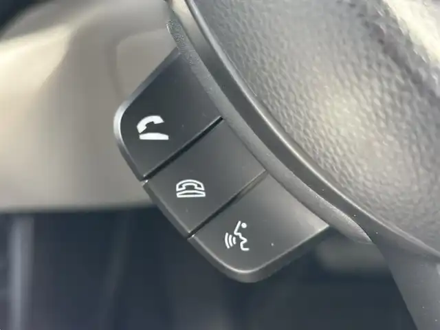 スズキ スイフト HYBRID MZ 滋賀県 2023(令5)年 1.2万km フォギーブルーパールメタリック 純正９型ディスプレイ/・Bluetooth/apple Car　Play/革巻きステアリング/ステアリングリモコン/パドルシフト/アダプティブクルコン/前席シートヒーター/LEDオートライト/フォグライト/スマートキー/スズキセーフティサポート/・デュアルセンサーブレーキサポート/・誤発進抑制機能/・ブラインドスポットモニター/・アダプティブハイビームシステム/・標識認識機能/・車線維持支援機能