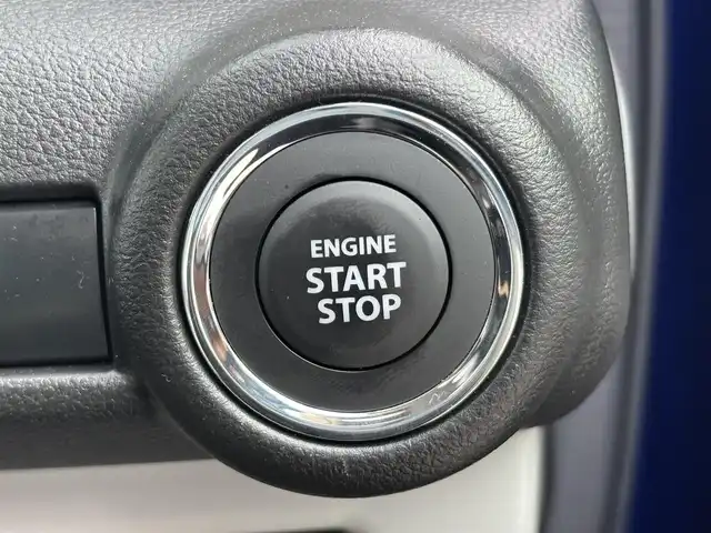 スズキ スイフト HYBRID MZ 滋賀県 2023(令5)年 1.2万km フォギーブルーパールメタリック 純正９型ディスプレイ/・Bluetooth/apple Car　Play/革巻きステアリング/ステアリングリモコン/パドルシフト/アダプティブクルコン/前席シートヒーター/LEDオートライト/フォグライト/スマートキー/スズキセーフティサポート/・デュアルセンサーブレーキサポート/・誤発進抑制機能/・ブラインドスポットモニター/・アダプティブハイビームシステム/・標識認識機能/・車線維持支援機能
