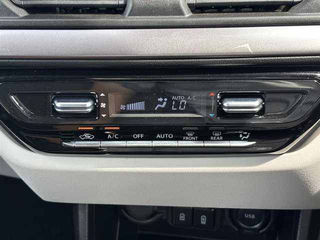 スズキ スイフト HYBRID MZ 滋賀県 2023(令5)年 1.2万km フォギーブルーパールメタリック 純正９型ディスプレイ/・Bluetooth/apple Car　Play/革巻きステアリング/ステアリングリモコン/パドルシフト/アダプティブクルコン/前席シートヒーター/LEDオートライト/フォグライト/スマートキー/スズキセーフティサポート/・デュアルセンサーブレーキサポート/・誤発進抑制機能/・ブラインドスポットモニター/・アダプティブハイビームシステム/・標識認識機能/・車線維持支援機能