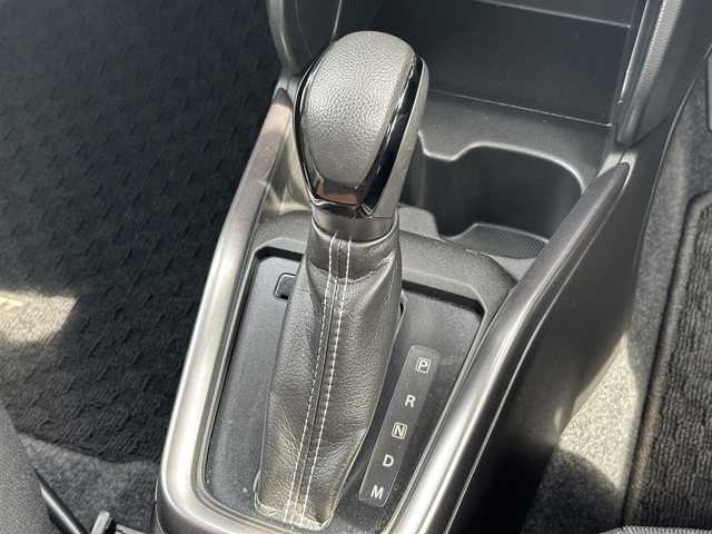 スズキ スイフト HYBRID MZ 滋賀県 2023(令5)年 1.2万km フォギーブルーパールメタリック 純正９型ディスプレイ/・Bluetooth/apple Car　Play/革巻きステアリング/ステアリングリモコン/パドルシフト/アダプティブクルコン/前席シートヒーター/LEDオートライト/フォグライト/スマートキー/スズキセーフティサポート/・デュアルセンサーブレーキサポート/・誤発進抑制機能/・ブラインドスポットモニター/・アダプティブハイビームシステム/・標識認識機能/・車線維持支援機能