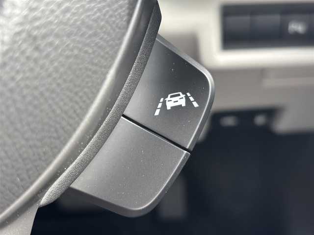 スズキ スイフト HYBRID MZ 滋賀県 2023(令5)年 1.2万km フォギーブルーパールメタリック 純正９型ディスプレイ/・Bluetooth/apple Car　Play/革巻きステアリング/ステアリングリモコン/パドルシフト/アダプティブクルコン/前席シートヒーター/LEDオートライト/フォグライト/スマートキー/スズキセーフティサポート/・デュアルセンサーブレーキサポート/・誤発進抑制機能/・ブラインドスポットモニター/・アダプティブハイビームシステム/・標識認識機能/・車線維持支援機能