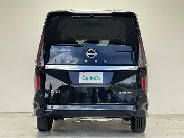 日産 セレナ e－パワー ハイウェイスター V 愛知県 2025(令7)年 0.1千km ダイヤモンドブラック 登録済未使用車/プロパイロット/純正12.3型ディズプレイオーディオナビ/SOSコール/全方位カメラ/両側パワースライドドア/クルーズコントロール/バックカメラ/コーナーセンサー/純正アルミホイール/ETC2.0/ブラインドスポットモニター/LEDヘッドライト/インテリジェントミラー/リアオートエアコン/オートマチックハイビーム/ワイヤレス充電器/衝突軽減システム/Bluetooth/ステアリングスイッチ/スマートキー/プッシュスタート