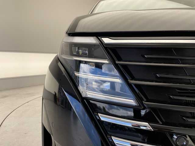 日産 セレナ e－パワー ハイウェイスター V 愛知県 2025(令7)年 0.1千km ダイヤモンドブラック 登録済未使用車/プロパイロット/純正12.3型ディズプレイオーディオナビ/SOSコール/全方位カメラ/両側パワースライドドア/クルーズコントロール/バックカメラ/コーナーセンサー/純正アルミホイール/ETC2.0/ブラインドスポットモニター/LEDヘッドライト/インテリジェントミラー/リアオートエアコン/オートマチックハイビーム/ワイヤレス充電器/衝突軽減システム/Bluetooth/ステアリングスイッチ/スマートキー/プッシュスタート