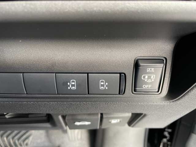 日産 セレナ e－パワー ハイウェイスター V 愛知県 2025(令7)年 0.1千km ダイヤモンドブラック 登録済未使用車/プロパイロット/純正12.3型ディズプレイオーディオナビ/SOSコール/全方位カメラ/両側パワースライドドア/クルーズコントロール/バックカメラ/コーナーセンサー/純正アルミホイール/ETC2.0/ブラインドスポットモニター/LEDヘッドライト/インテリジェントミラー/リアオートエアコン/オートマチックハイビーム/ワイヤレス充電器/衝突軽減システム/Bluetooth/ステアリングスイッチ/スマートキー/プッシュスタート