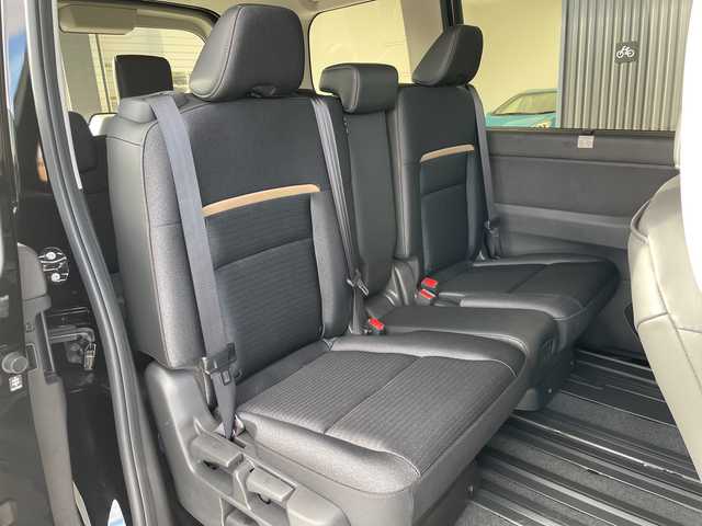 日産 セレナ e－パワー ハイウェイスター V 愛知県 2025(令7)年 0.1千km ダイヤモンドブラック 登録済未使用車/プロパイロット/純正12.3型ディズプレイオーディオナビ/SOSコール/全方位カメラ/両側パワースライドドア/クルーズコントロール/バックカメラ/コーナーセンサー/純正アルミホイール/ETC2.0/ブラインドスポットモニター/LEDヘッドライト/インテリジェントミラー/リアオートエアコン/オートマチックハイビーム/ワイヤレス充電器/衝突軽減システム/Bluetooth/ステアリングスイッチ/スマートキー/プッシュスタート