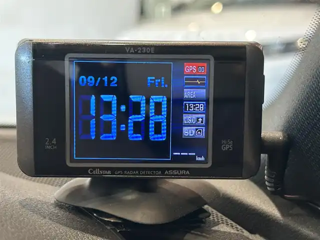 アウディ アウディ Ａ４ アバント 40TDIクワトロ Sライン 道央・札幌 2023(令5)年 3万km グレイシアホワイトメタリック グレイシアホワイトメタリック/SlinePlusパッケージ/　・運転席メモリー機能/　・エクステリアミラーメモリー機能/　・ランバーサポート/　・ドアアームレスト/センターコンソールアーティフィシャルレザー/テレビチューナー/コンフォートパッケージ/　・マトリクスLEDヘッドライト/　・サラウンドビューカメラ/　・パークアシスト/　・ヘッドライトウォッシャー/　・マルチカラーアンビエントライティング/シートヒーター（リア）ステアリングヒーター/プライバシーガラス、アコースティックガラス/18インチ10スポークダイナミックデザインコントラストグレー