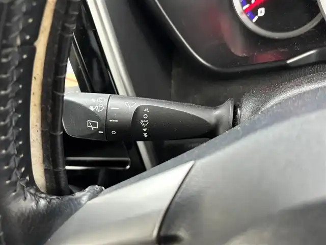 トヨタ ルーミー カスタムG 福岡県 2017(平29)年 12.8万km パールホワイトⅢ ALPINE9型ナビ（BT/フルセグ/DISC/AM/FM/SD）/フロントエアロ/両側パワースライドドア/純正LEDヘッドライト/オートライト/シートカバー/ウォークスルー/純正14インチAW/サンシェード/横滑り防止装置/盗難防止装置/アイドリングストップ/スマートキー/ETC