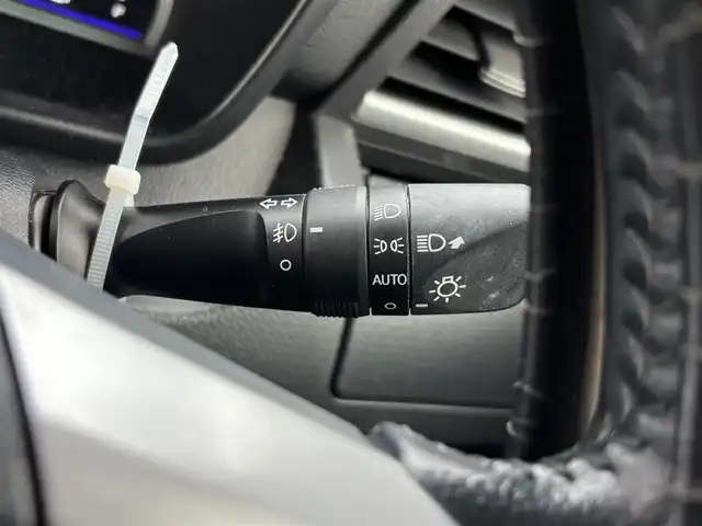 トヨタ ルーミー カスタムG 福岡県 2017(平29)年 12.8万km パールホワイトⅢ ALPINE9型ナビ（BT/フルセグ/DISC/AM/FM/SD）/フロントエアロ/両側パワースライドドア/純正LEDヘッドライト/オートライト/シートカバー/ウォークスルー/純正14インチAW/サンシェード/横滑り防止装置/盗難防止装置/アイドリングストップ/スマートキー/ETC