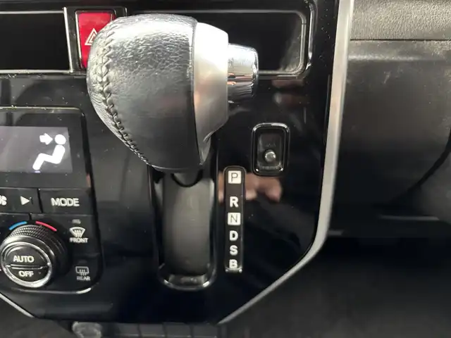 トヨタ ルーミー カスタムG 福岡県 2017(平29)年 12.8万km パールホワイトⅢ ALPINE9型ナビ（BT/フルセグ/DISC/AM/FM/SD）/フロントエアロ/両側パワースライドドア/純正LEDヘッドライト/オートライト/シートカバー/ウォークスルー/純正14インチAW/サンシェード/横滑り防止装置/盗難防止装置/アイドリングストップ/スマートキー/ETC