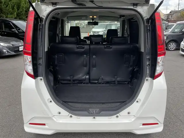 トヨタ ルーミー カスタムG 和歌山県 2017(平29)年 12.8万km パールホワイトⅢ (株)IDOMが運営する【じしゃロン和歌山店】の自社ローン対象車両になります。こちらは現金ご利用時の価格です。自社ローンご希望の方は別途その旨お申付け下さい。/ALPINE9型ナビ（BT/フルセグ/DISC/AM/FM/SD）/フロントエアロ/両側パワースライドドア/純正LEDヘッドライト/オートライト/シートカバー/ウォークスルー/純正14インチAW/サンシェード/横滑り防止装置/盗難防止装置/アイドリングストップ/スマートキー/ETC