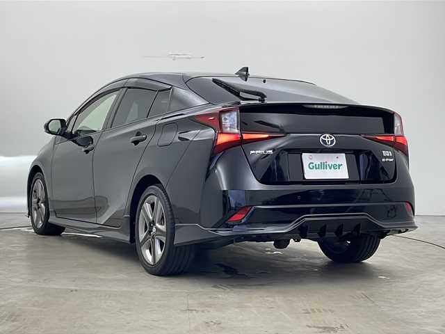 トヨタ プリウス S ツーリングセレクション 秋田県 2021(令3)年 3.6万km アティチュードブラックマイカ ４WD/純正SDナビ(Bluetooth/CD/DVD/フルセグ)/全方位カメラ/ビルトインETC/前後コーナーセンサー/前席シートヒーター/車線逸脱警報/モデリスタシートカバー/純正AW/TROエアロ/デジタルインナーミラー/レイダー探知機/リアデアイサー/オートライト/衝突被害軽減システム/盗難防止装置/オートマチックハイビーム/LEDヘッドライト/スマートキー