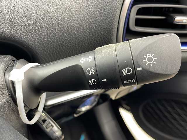 トヨタ プリウス S ツーリングセレクション 秋田県 2021(令3)年 3.6万km アティチュードブラックマイカ ４WD/純正SDナビ(Bluetooth/CD/DVD/フルセグ)/全方位カメラ/ビルトインETC/前後コーナーセンサー/前席シートヒーター/車線逸脱警報/モデリスタシートカバー/純正AW/TROエアロ/デジタルインナーミラー/レイダー探知機/リアデアイサー/オートライト/衝突被害軽減システム/盗難防止装置/オートマチックハイビーム/LEDヘッドライト/スマートキー