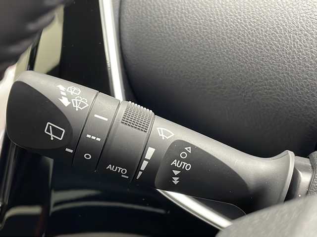 トヨタ プリウス S ツーリングセレクション 秋田県 2021(令3)年 3.6万km アティチュードブラックマイカ ４WD/純正SDナビ(Bluetooth/CD/DVD/フルセグ)/全方位カメラ/ビルトインETC/前後コーナーセンサー/前席シートヒーター/車線逸脱警報/モデリスタシートカバー/純正AW/TROエアロ/デジタルインナーミラー/レイダー探知機/リアデアイサー/オートライト/衝突被害軽減システム/盗難防止装置/オートマチックハイビーム/LEDヘッドライト/スマートキー