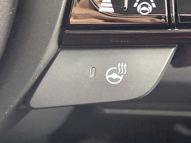 ホンダ ヴェゼル ハイブリッド e:HEV Z 岐阜県 2025(令7)年 0.1千km プラチナホワイトパール 純正OPディスプレイオーディオ(ホンダコネクト)/Bluetooth/USB/AppleCarPlay/AndroidAuto/フルセグテレビ/ハーフレザーシート/シートヒーター(D/N席)/ワイヤレス充電器/ＥＴＣ２．０/革巻きステアリング/ステアリングリモコン/ステアリングヒーター/パドルシフト/LEDヘッドライト/オートライト/パワーバックドア/電動パーキングブレーキ/左右独立エアコン/純正18インチアルミホイール/スマートキー/プッシュスタート/ホンダセンシング/衝突軽減ブレーキ（CMBS）/先行車発進お知らせ機能/歩行者事故低減ステアリング/路外逸脱抑制機能/標識認識機能/渋滞追従機能付アダプティブクルーズコントロール（ACC）/車線維持支援システム（LKAS）/トラフィックジャムアシスト（渋滞運転支援機能）/ブラインドスポットインフォメーション/誤発進抑制機能/後方誤発進抑制機能/近距離衝突軽減ブレーキ/急アクセル抑制機能/パーキングセンサーシステム/後退出庫サポート