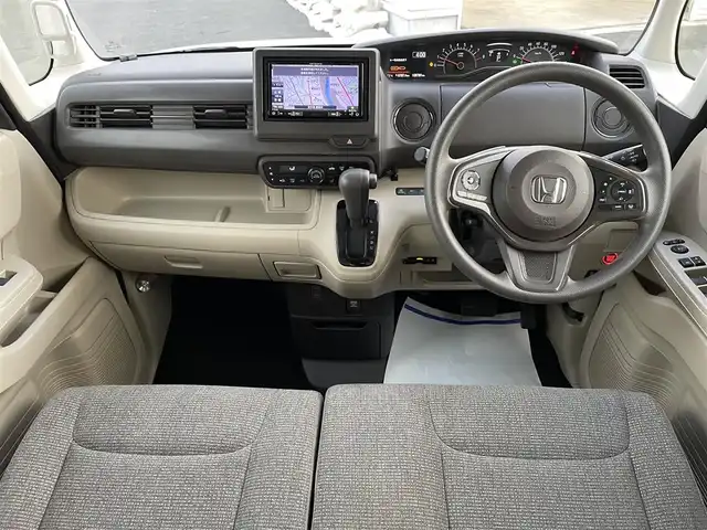 ホンダ Ｎ ＢＯＸ 岩手県 2018(平30)年 10.9万km プラチナホワイトパール (株)IDOMが運営する【じしゃロン盛岡店】の自社ローン専用車両になりますこちらは現金またはオートローンご利用時の価格です。自社ローンご希望の方は別途その旨お申付け下さい/ホンダセンシング/レーダークルーズコントロール/レーンキープアシスト/社外ナビ/CD/DVD/フルセグ/Bluetooth/SD/プッシュスタート/スマートキー/スペアキー/LEDヘッドライト/オートライト/ステアリングスイッチ/シートヒーター/バックカメラ/ETC