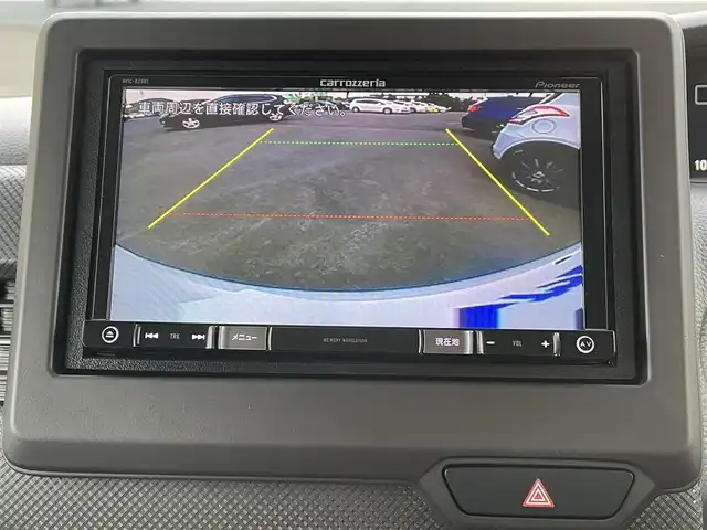 ホンダ Ｎ ＢＯＸ 岩手県 2018(平30)年 10.9万km プラチナホワイトパール (株)IDOMが運営する【じしゃロン盛岡店】の自社ローン専用車両になりますこちらは現金またはオートローンご利用時の価格です。自社ローンご希望の方は別途その旨お申付け下さい/ホンダセンシング/レーダークルーズコントロール/レーンキープアシスト/社外ナビ/CD/DVD/フルセグ/Bluetooth/SD/プッシュスタート/スマートキー/スペアキー/LEDヘッドライト/オートライト/ステアリングスイッチ/シートヒーター/バックカメラ/ETC