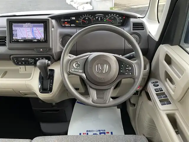 ホンダ Ｎ ＢＯＸ 岩手県 2018(平30)年 10.9万km プラチナホワイトパール (株)IDOMが運営する【じしゃロン盛岡店】の自社ローン専用車両になりますこちらは現金またはオートローンご利用時の価格です。自社ローンご希望の方は別途その旨お申付け下さい/ホンダセンシング/レーダークルーズコントロール/レーンキープアシスト/社外ナビ/CD/DVD/フルセグ/Bluetooth/SD/プッシュスタート/スマートキー/スペアキー/LEDヘッドライト/オートライト/ステアリングスイッチ/シートヒーター/バックカメラ/ETC