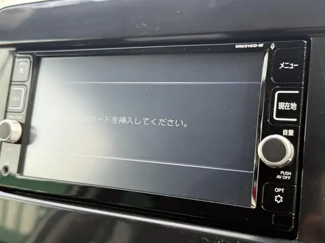 日産 セレナ ハイウェイスター V 千葉県 2021(令3)年 2.9万km ブリリアントホワイトパール 純正SDナビ（AM/FM/CD/DVD/Bluetooth）/フルセグTV/フリップダウンモニター/両側パワースライドドア/クルーズコントロール/社外カメラ（バック/フロント/サイド/全方位）/プロパイロット/横滑り防止/レーンキープアシスト/エマージェンシーブレーキ/インテリジェントルームミラー/パーソナルテーブル/純正アルミホイール/スマートキー