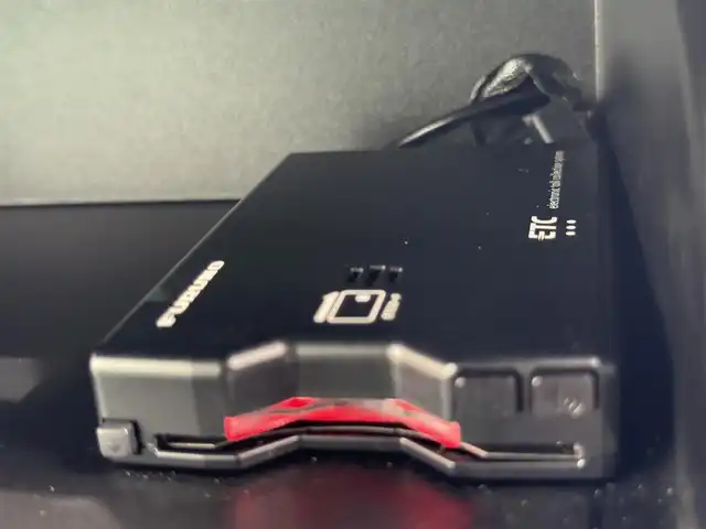 日産 セレナ ハイウェイスター V 千葉県 2021(令3)年 2.9万km ブリリアントホワイトパール 純正SDナビ（AM/FM/CD/DVD/Bluetooth）/フルセグTV/フリップダウンモニター/両側パワースライドドア/クルーズコントロール/社外カメラ（バック/フロント/サイド/全方位）/プロパイロット/横滑り防止/レーンキープアシスト/エマージェンシーブレーキ/インテリジェントルームミラー/パーソナルテーブル/純正アルミホイール/スマートキー