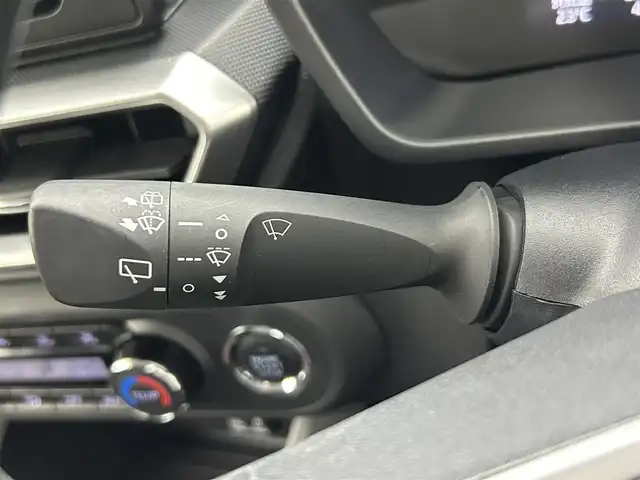 ダイハツ ロッキー G 熊本県 2020(令2)年 4.4万km レーザーブルークリスタルシャイン 純正ナビNSZN-W71D（ＣＤ・ＤＶＤ・フルセグ・ＢＴ・ＵＳＢ）/バックカメラ　/純正前方ドライブレコーダー　/ＥＴＣ　/レーダークルーズコントロール　/前席シートヒーター　/前後クリアランスソナー　/スマートアシスト/・衝突軽減ブレーキ/・レーンキープアシスト/・先行車発進お知らせ機能/・標識認識機能/・アダブティブクルーズコントロール/・前後踏み間違い防止システム/・オートハイビーム/横滑り防止/アイドリングストップ/ステアリングリモコン/純正17インチAW/オートライト/LEDヘッドライト/フォグランプ/スマートキー/プッシュスタート/スペアキー1本/取扱説明書