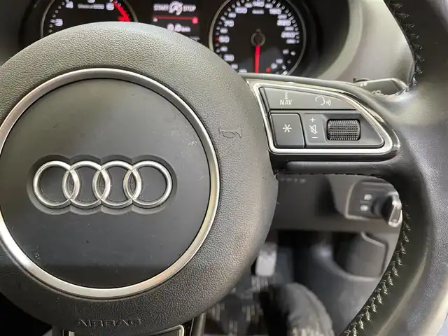 アウディ Ａ３ セダン 1．8 TFSI クワトロ 岩手県 2014(平26)年 14.7万km 黒 ４WD/ターボ/パドルシフト/衝突被害軽減システム/アダプティブクルーズコントロール/コーナーセンサー/横滑り防止装置/アイドリングストップ/純正ナビ/フルセグTV/ETC2.0/オートライト/HIDヘッドライト/フォグライト/１７インチアルミホイール