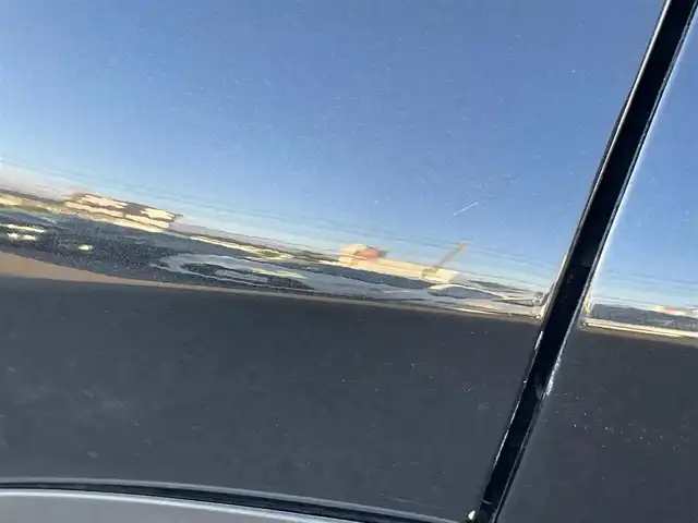 レクサス ＮＸ 300h Fスポーツ 岡山県 2018(平30)年 9.1万km グラファイトブラックガラスフレーク 登録時走行距離90572km/サンルーフ/純正10.3インチナビ/バックモニター/フルセグTV/Bluetooth/CD/レクサスセーフティシステム＋/・プリクラッシュセーフティ/・レーントレーシングアシスト/・オートマチックハイビーム/・アダプティブハイビームシステム/・レーダークルーズコントロール/・ロードサインアシスト/・先行者発進告知機能/ブラインドスポットモニター/ブレーキホールド/クリアランスソナー/パドルシフト/MTモード付きAT/ステアリングヒーター/本革レザーシート/シートメモリー/エアーシート/シートヒーター/前関パワーシート/ドライブレコーダー/純正ビルトインETC2.0/アルミホイール/純正フロアマット/LEDヘッドライト