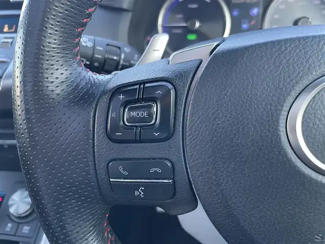 レクサス ＮＸ 300h Fスポーツ 岡山県 2018(平30)年 9.1万km グラファイトブラックガラスフレーク 登録時走行距離90572km/サンルーフ/純正10.3インチナビ/バックモニター/フルセグTV/Bluetooth/CD/レクサスセーフティシステム＋/・プリクラッシュセーフティ/・レーントレーシングアシスト/・オートマチックハイビーム/・アダプティブハイビームシステム/・レーダークルーズコントロール/・ロードサインアシスト/・先行者発進告知機能/ブラインドスポットモニター/ブレーキホールド/クリアランスソナー/パドルシフト/MTモード付きAT/ステアリングヒーター/本革レザーシート/シートメモリー/エアーシート/シートヒーター/前関パワーシート/ドライブレコーダー/純正ビルトインETC2.0/アルミホイール/純正フロアマット/LEDヘッドライト