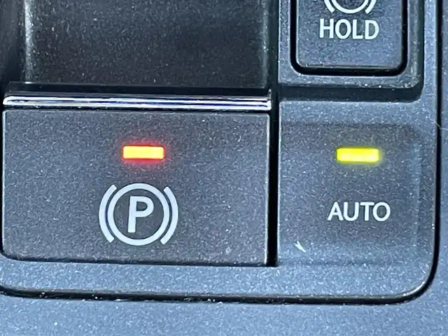 レクサス ＮＸ 300h Fスポーツ 岡山県 2018(平30)年 9.1万km グラファイトブラックガラスフレーク 登録時走行距離90572km/サンルーフ/純正10.3インチナビ/バックモニター/フルセグTV/Bluetooth/CD/レクサスセーフティシステム＋/・プリクラッシュセーフティ/・レーントレーシングアシスト/・オートマチックハイビーム/・アダプティブハイビームシステム/・レーダークルーズコントロール/・ロードサインアシスト/・先行者発進告知機能/ブラインドスポットモニター/ブレーキホールド/クリアランスソナー/パドルシフト/MTモード付きAT/ステアリングヒーター/本革レザーシート/シートメモリー/エアーシート/シートヒーター/前関パワーシート/ドライブレコーダー/純正ビルトインETC2.0/アルミホイール/純正フロアマット/LEDヘッドライト