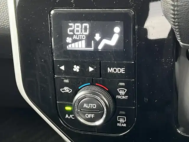 トヨタ ルーミー カスタムG 道央・札幌 2019(平31)年 5.1万km ブラックマイカメタリック ４WD/純正SDナビ/AM/FM/BT/SD/CD/フルセグ/衝突被害軽減ブレーキ/横滑り防止装置/クルーズコントロール/レーンキープアシスト/クリアランスソナー/バックカメラ/ビルトインETC/ドライブレコーダー/アイドリングストップ/両側パワースライドドア/革巻きステアリング/ステアリングリモコン/プッシュスタート/スマートキー/LEDヘッドライト/オートライト/フォグランプ/電動格納ミラー/ウィンカーミラー/純正フロアマット/ドアバイザー