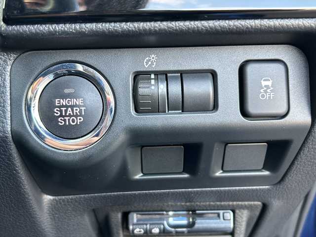 スバル レヴォーグ 1．6GT アイサイト Sスタイル 愛媛県 2015(平27)年 3.6万km ギャラクシーブルーシリカ 純正KENWOODナビ/（Bluetooth/AM/FM/フルセグTV/iPad/SD）/レーダークルーズコントロール/衝突軽減ブレーキ/LEDヘッドライト/コーナーセンサー/パワーシート/ETC/ドライブレコーダー/純正18インチAW/スマートキー/純正フロアマット/レーンキープアシスト/4WD/ダウンヒルアシストコントロール/アイドリングストップ