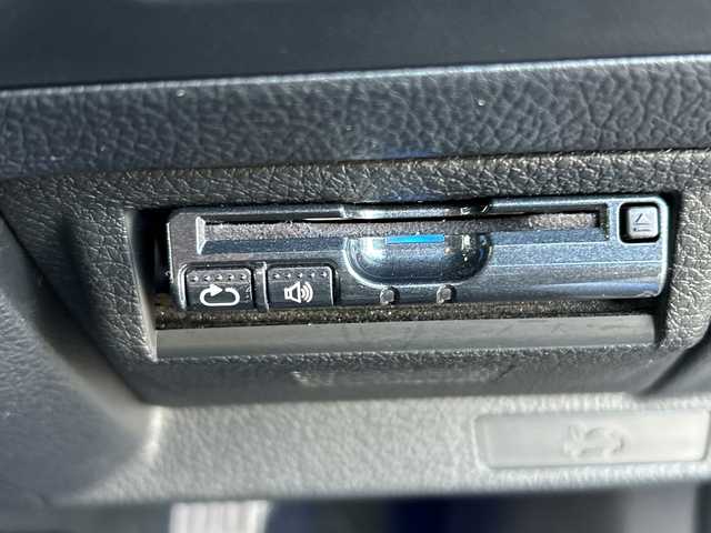 スバル レヴォーグ 1．6GT アイサイト Sスタイル 愛媛県 2015(平27)年 3.6万km ギャラクシーブルーシリカ 純正KENWOODナビ/（Bluetooth/AM/FM/フルセグTV/iPad/SD）/レーダークルーズコントロール/衝突軽減ブレーキ/LEDヘッドライト/コーナーセンサー/パワーシート/ETC/ドライブレコーダー/純正18インチAW/スマートキー/純正フロアマット/レーンキープアシスト/4WD/ダウンヒルアシストコントロール/アイドリングストップ