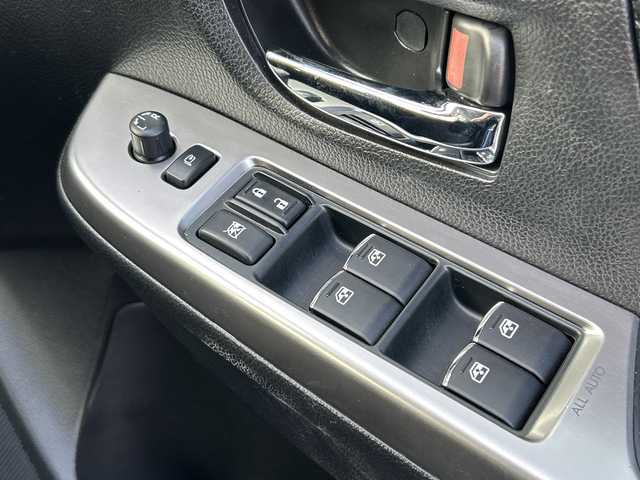 スバル レヴォーグ 1．6GT アイサイト Sスタイル 愛媛県 2015(平27)年 3.6万km ギャラクシーブルーシリカ 純正KENWOODナビ/（Bluetooth/AM/FM/フルセグTV/iPad/SD）/レーダークルーズコントロール/衝突軽減ブレーキ/LEDヘッドライト/コーナーセンサー/パワーシート/ETC/ドライブレコーダー/純正18インチAW/スマートキー/純正フロアマット/レーンキープアシスト/4WD/ダウンヒルアシストコントロール/アイドリングストップ