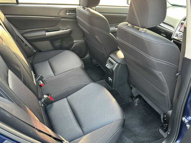 スバル レヴォーグ 1．6GT アイサイト Sスタイル 愛媛県 2015(平27)年 3.6万km ギャラクシーブルーシリカ 純正KENWOODナビ/（Bluetooth/AM/FM/フルセグTV/iPad/SD）/レーダークルーズコントロール/衝突軽減ブレーキ/LEDヘッドライト/コーナーセンサー/パワーシート/ETC/ドライブレコーダー/純正18インチAW/スマートキー/純正フロアマット/レーンキープアシスト/4WD/ダウンヒルアシストコントロール/アイドリングストップ