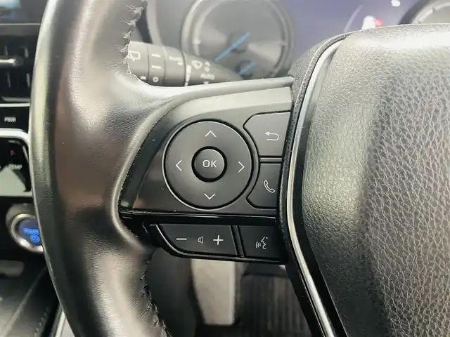 トヨタ ハリアー ハイブリッド Z レザーパッケージ 福島県 2021(令3)年 6.8万km ホワイトパールクリスタルシャイン トヨタセーフティーセンス/・衝突軽減ブレーキ/・レーンディパーチャーアラート/・レーントレーシングアシスト/・レーダークルーズコントロール/・リアクロストラフィックアラート/・道路標識認識/・発進遅れ告知機能/・クリアランスソナー/・アダプティブハイビームシステム/ＪＢＬプレミアムサウンド/ワンオーナー/純正１２．３型ディスプレイオーディオ/・フルセグTV/・ビルトインETC2.0/・全方位カメラ/・AM、FM/・Bluetooth/・USB/・AUX/・Miracast/ヘッドアップディスプレイ/ブラインドスポットモニター/デジタルインナーミラー（ドラレコ付き）/前後ドライブレコーダー/パワーバックドア/AC100V/LEDヘッドライト/・フォグランプ/・オートライト/レザーシート/・エアシート/・シートヒーター/・ハンドルヒーター/純正ホイール/純正フロアマット/ドアバイザー/スマートキー/・プッシュスタート/・スペアキー