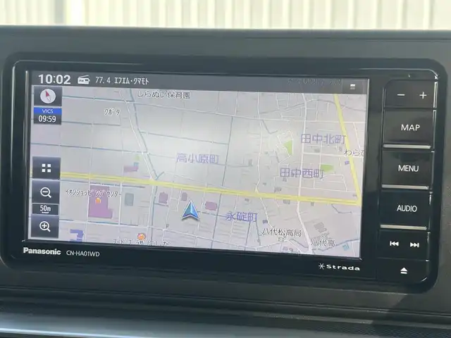 トヨタ ライズ Z 熊本県 2023(令5)年 1.3万km ナチュラルベージュマイカM 社外ナビ（CN-HA01WD）/・AM/FM/CD/DVD/SD/iPod/BT/・フルセグTV/バックカメラ/先行車発進お知らせ機能/車線逸脱警報/ステアリングアシスト/標識認識機能/横滑り防止機能/ふらつき警報/前後コーナーセンサー/レーダークルーズコントロール/革巻きステアリング/・ステアリングリモコン/オートライト/・LEDライト/・フォグランプ/D/N席シートヒーター/前後ドライブレコーダー（TZ-D205W）/電動サイドブレーキ/・ホールドボタン/電動格納ミラー/・ウィンカーミラー/純正フロアマット/純正アルミホイール/スマートキー/・スペアキー