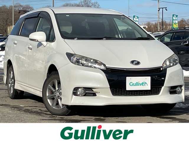 トヨタ ウィッシュ 1．8S モノトーン 道央・札幌 2014(平26)年 12.6万km ホワイトパールクリスタルシャイン ４WD/寒冷地仕様/社外SDナビ/CD/DVD/BT/フルセグ/横滑り防止装置/センターデフロック/バックカメラ/ビルトインETC/ワイパーデアイサー/ECOMODE/SPORTMODE/ハーフレザーシート/革巻きステアリング/パドルシフト/MTモード付AT/プッシュスタート/スマートキー/HIDヘッドライト/オートライト/フォグランプ/電動格納ミラー/ウィンカーミラー/純正フロアマット/ドアバイザー/スペアキー/純正AW付冬タイヤ積込/195/65/R15/2023年/山8mm