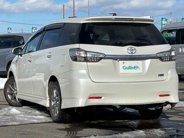トヨタ ウィッシュ 1．8S モノトーン 道央・札幌 2014(平26)年 12.6万km ホワイトパールクリスタルシャイン ４WD/寒冷地仕様/社外SDナビ/CD/DVD/BT/フルセグ/横滑り防止装置/センターデフロック/バックカメラ/ビルトインETC/ワイパーデアイサー/ECOMODE/SPORTMODE/ハーフレザーシート/革巻きステアリング/パドルシフト/MTモード付AT/プッシュスタート/スマートキー/HIDヘッドライト/オートライト/フォグランプ/電動格納ミラー/ウィンカーミラー/純正フロアマット/ドアバイザー/スペアキー/純正AW付冬タイヤ積込/195/65/R15/2023年/山8mm