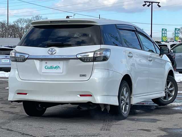 トヨタ ウィッシュ 1．8S モノトーン 道央・札幌 2014(平26)年 12.6万km ホワイトパールクリスタルシャイン ４WD/寒冷地仕様/社外SDナビ/CD/DVD/BT/フルセグ/横滑り防止装置/センターデフロック/バックカメラ/ビルトインETC/ワイパーデアイサー/ECOMODE/SPORTMODE/ハーフレザーシート/革巻きステアリング/パドルシフト/MTモード付AT/プッシュスタート/スマートキー/HIDヘッドライト/オートライト/フォグランプ/電動格納ミラー/ウィンカーミラー/純正フロアマット/ドアバイザー/スペアキー/純正AW付冬タイヤ積込/195/65/R15/2023年/山8mm