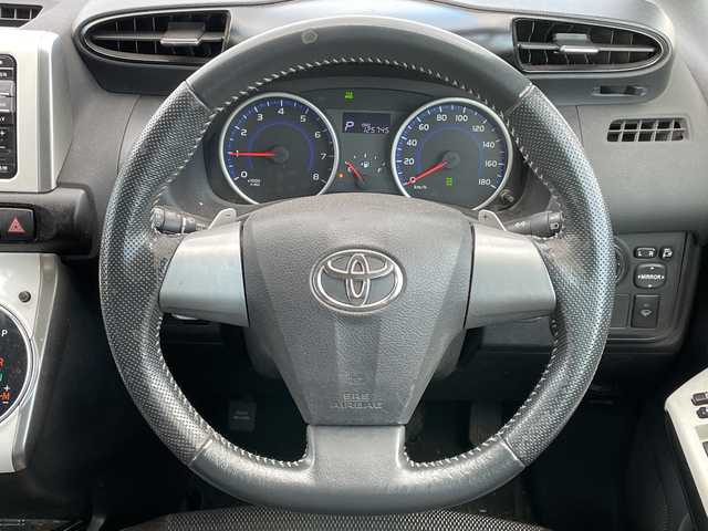 トヨタ ウィッシュ 1．8S モノトーン 道央・札幌 2014(平26)年 12.6万km ホワイトパールクリスタルシャイン ４WD/寒冷地仕様/社外SDナビ/CD/DVD/BT/フルセグ/横滑り防止装置/センターデフロック/バックカメラ/ビルトインETC/ワイパーデアイサー/ECOMODE/SPORTMODE/ハーフレザーシート/革巻きステアリング/パドルシフト/MTモード付AT/プッシュスタート/スマートキー/HIDヘッドライト/オートライト/フォグランプ/電動格納ミラー/ウィンカーミラー/純正フロアマット/ドアバイザー/スペアキー/純正AW付冬タイヤ積込/195/65/R15/2023年/山8mm