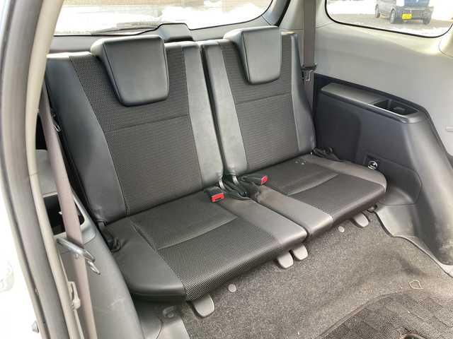 トヨタ ウィッシュ 1．8S モノトーン 道央・札幌 2014(平26)年 12.6万km ホワイトパールクリスタルシャイン ４WD/寒冷地仕様/社外SDナビ/CD/DVD/BT/フルセグ/横滑り防止装置/センターデフロック/バックカメラ/ビルトインETC/ワイパーデアイサー/ECOMODE/SPORTMODE/ハーフレザーシート/革巻きステアリング/パドルシフト/MTモード付AT/プッシュスタート/スマートキー/HIDヘッドライト/オートライト/フォグランプ/電動格納ミラー/ウィンカーミラー/純正フロアマット/ドアバイザー/スペアキー/純正AW付冬タイヤ積込/195/65/R15/2023年/山8mm